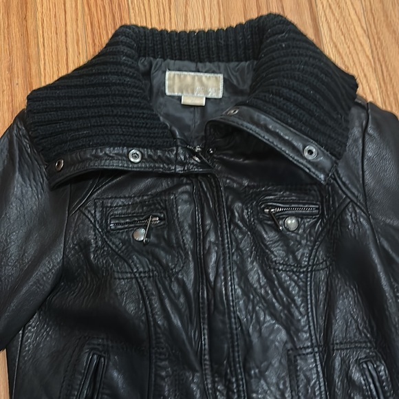 MICHAEL KORS WOMENS LEATHER BOMBER JACKET, USED BUT GOOD CONDITION - Picture 2 of 4